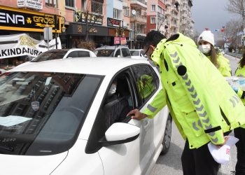 Vali Çelik, hız sınırını bilmeyen sürücülerin ehliyetlerini aldı
